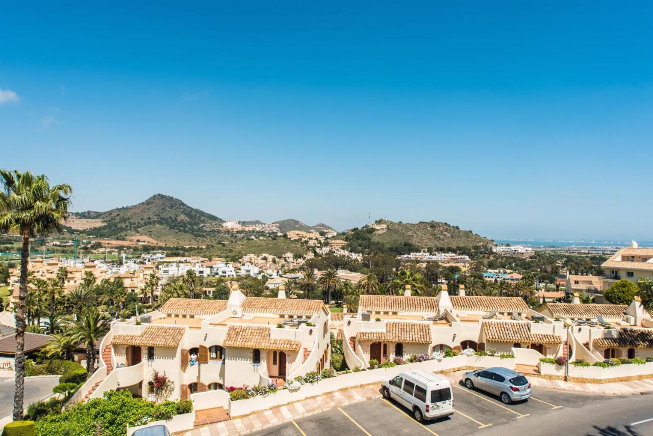 Luxurioese Und Grossraeumige Villa Mit Community Pool, Sicht Auf Das Mittelmeer Sowie Dem Mar Menor, La Manga Club Atamaría Zewnętrze zdjęcie