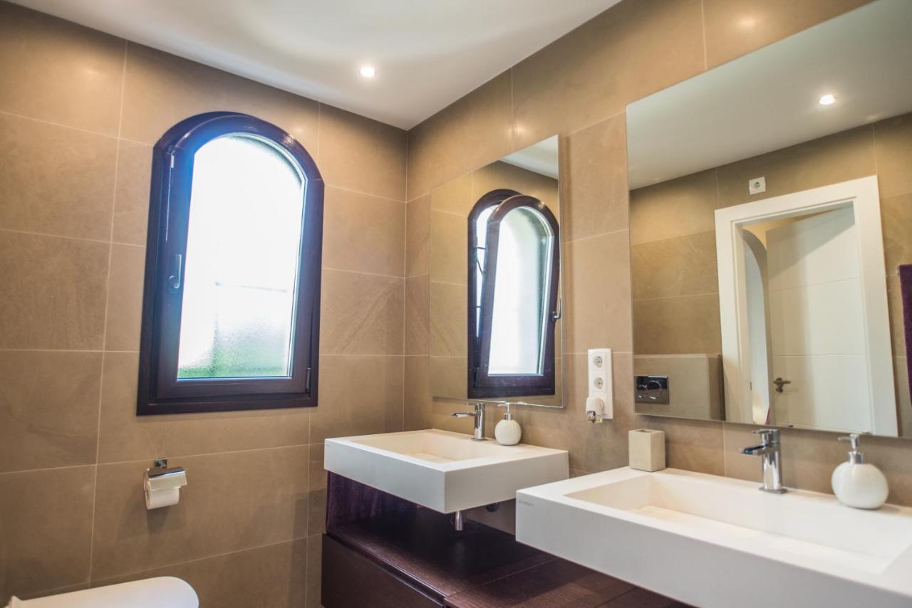 Luxurioese Und Grossraeumige Villa Mit Community Pool, Sicht Auf Das Mittelmeer Sowie Dem Mar Menor, La Manga Club Atamaría Zewnętrze zdjęcie